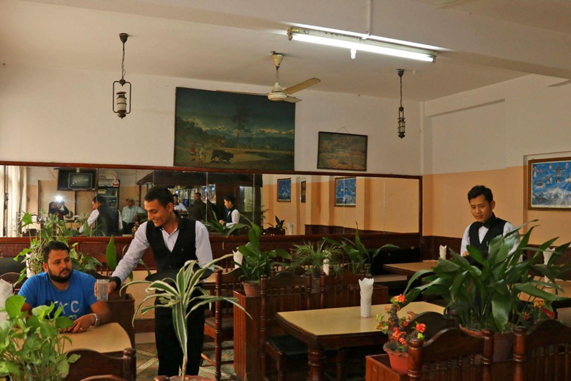Hotel Holiday Taj  Kathmandu Exterior foto